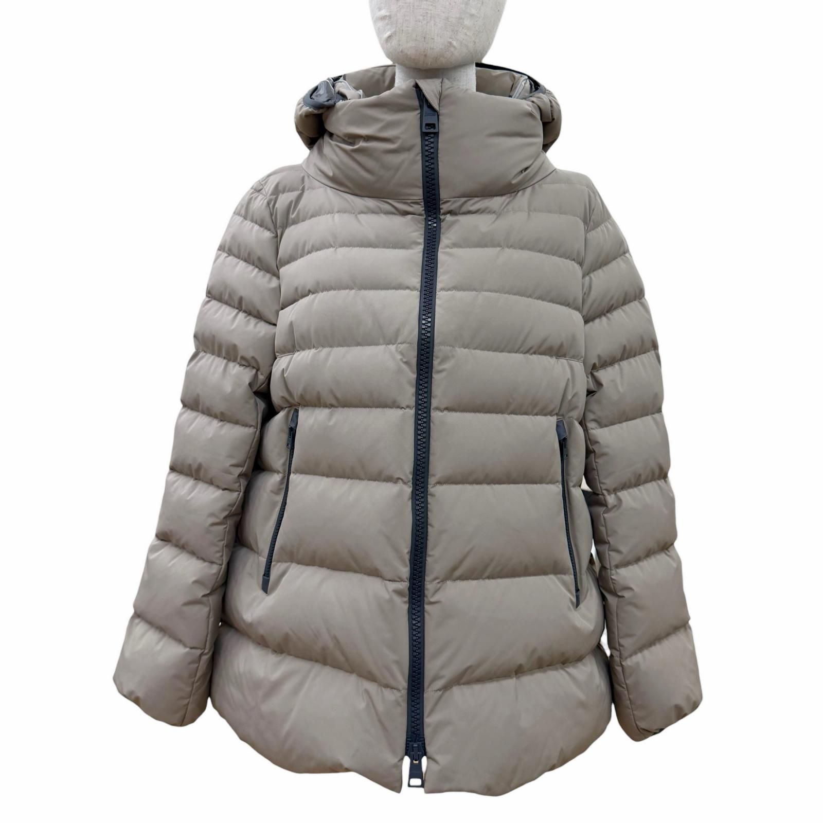 美品☆Herno ヘルノ 2023年製 PI079DL ラミナー GORE-TEX フード付 ZIP 