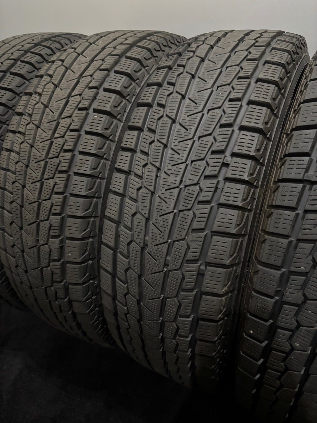 ★215/70R16 YOKOHAMA/ice GUARD G075 23年製 スタッドレス 4本 ヨコハマ アイスガード デリカ アウトランダー (南2-M548)