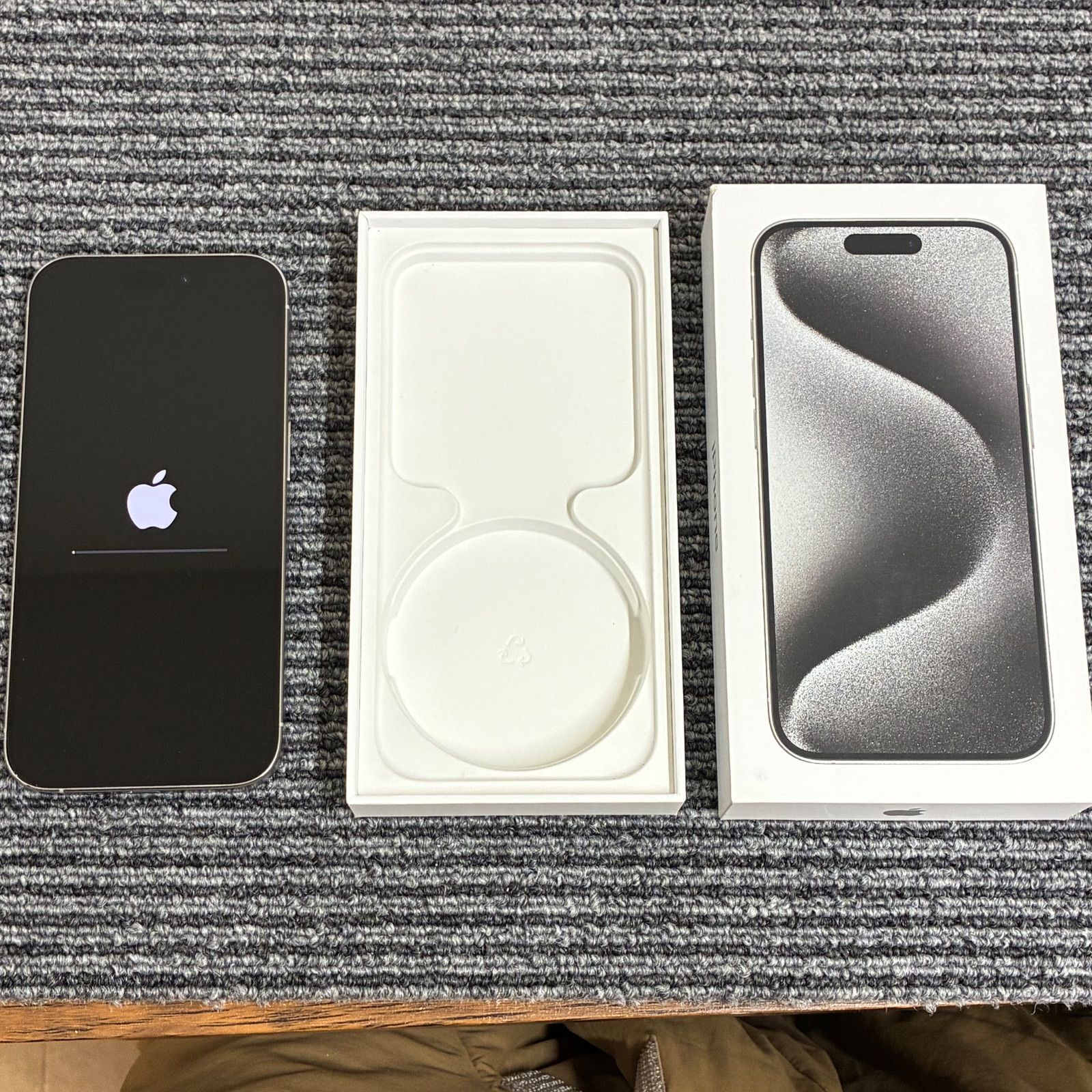 iPhone15 Pro 128GB White Titanium SIMフリー 中古 - メルカリ