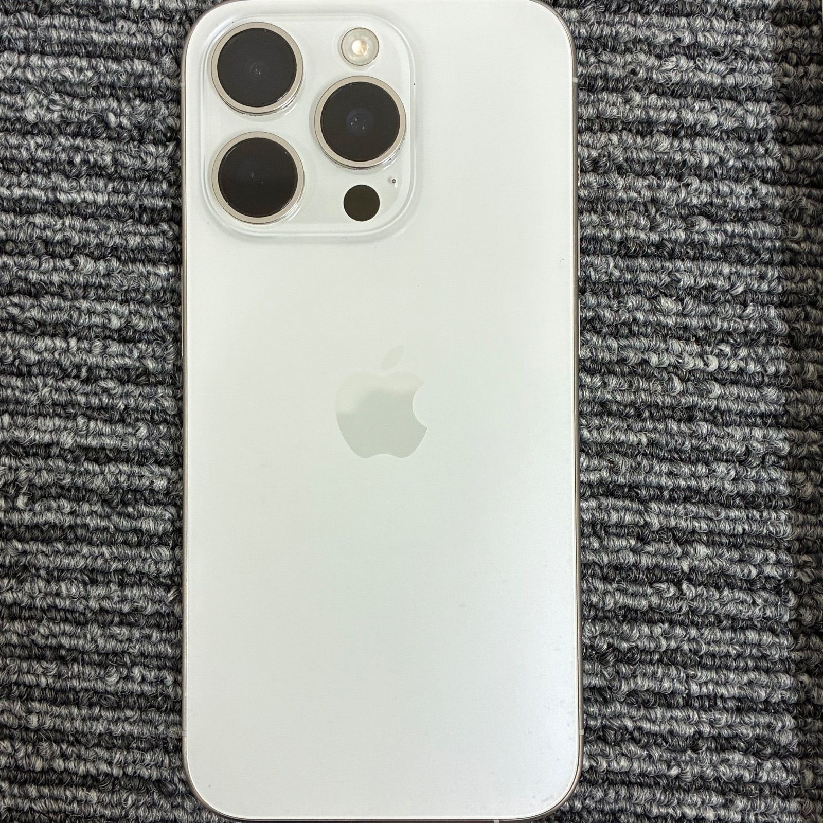 iPhone15 Pro 128GB White Titanium SIMフリー 中古 - メルカリ