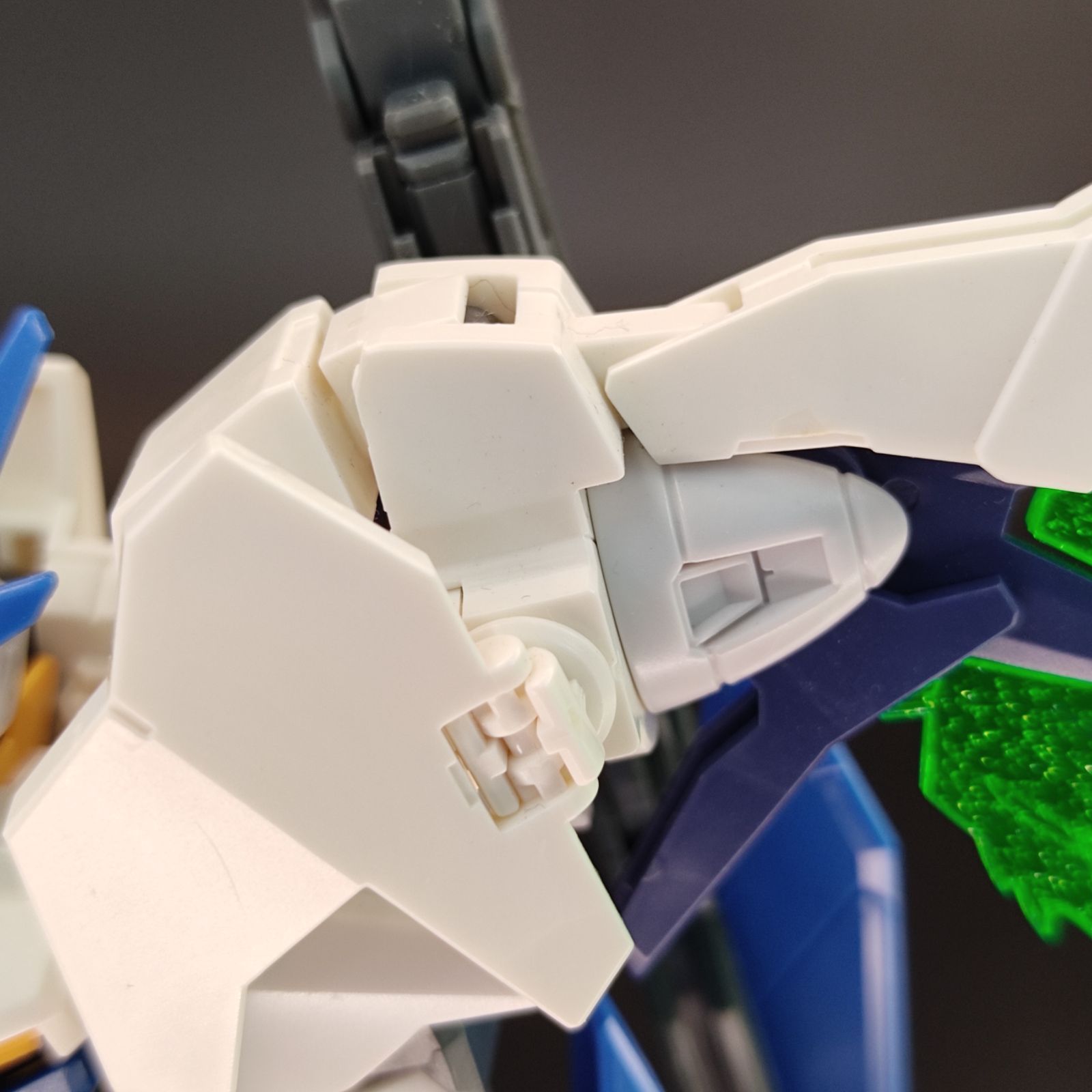 ガンプラ【中古品/ランクC、キズ、ほこり多少】 HGBD:R 1/144 ガンダムダブルオースカイメビウス 完成品 組立済みMG HG ガンダム Gunpla 2788