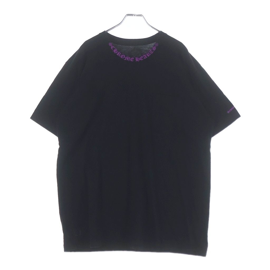 CHROME HEARTS (クロムハーツ) NECK LOGO SS ネックロゴ プリント 半袖Tシャツ カットソー ブラック/パープル 47,843円