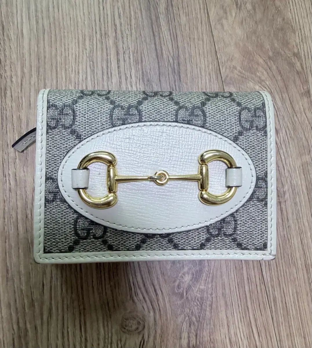 グッチ ホースビット 二つ折り財布