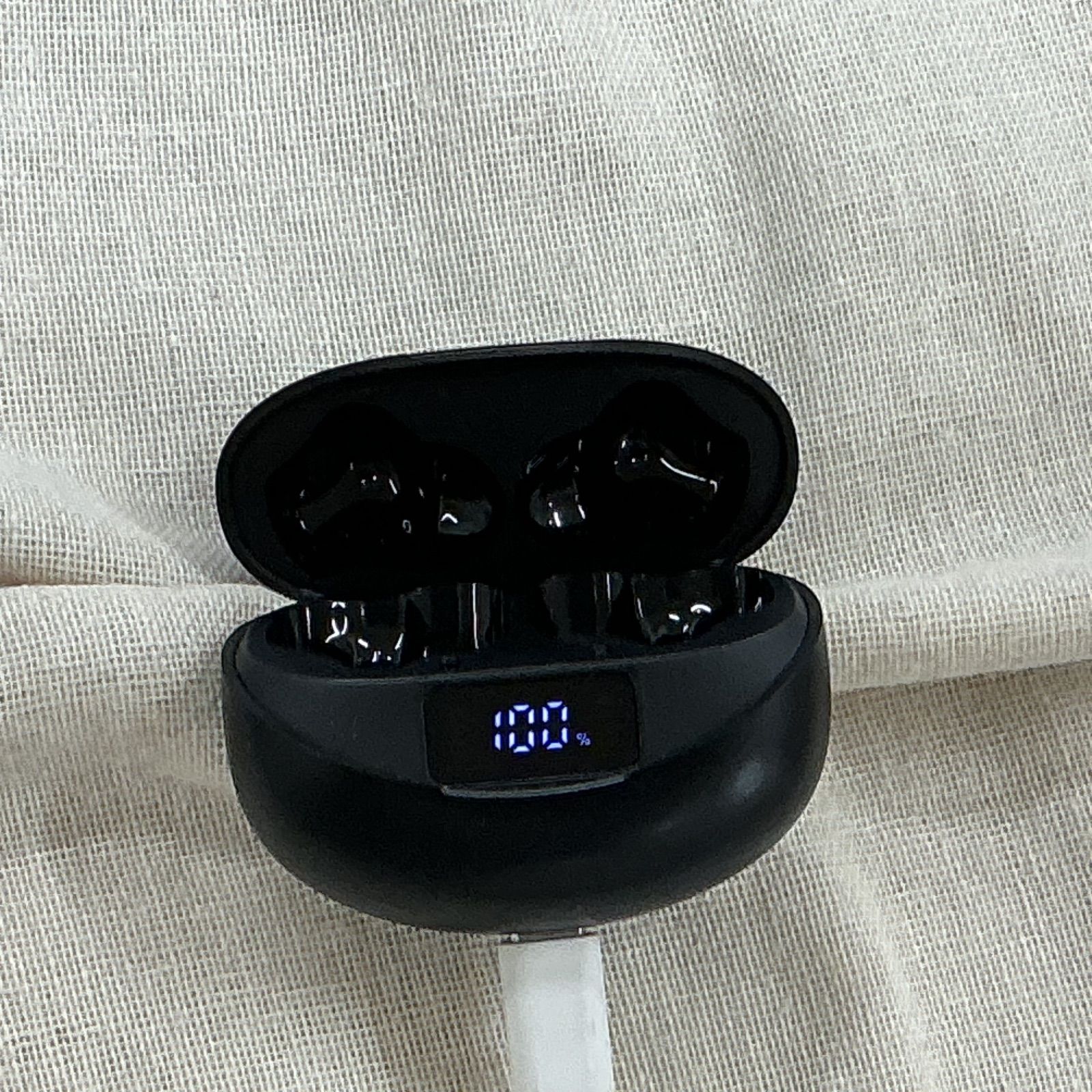ワイヤレスイヤホン 充電ケースのみ 通電確認済み メーカー不明 中古 
