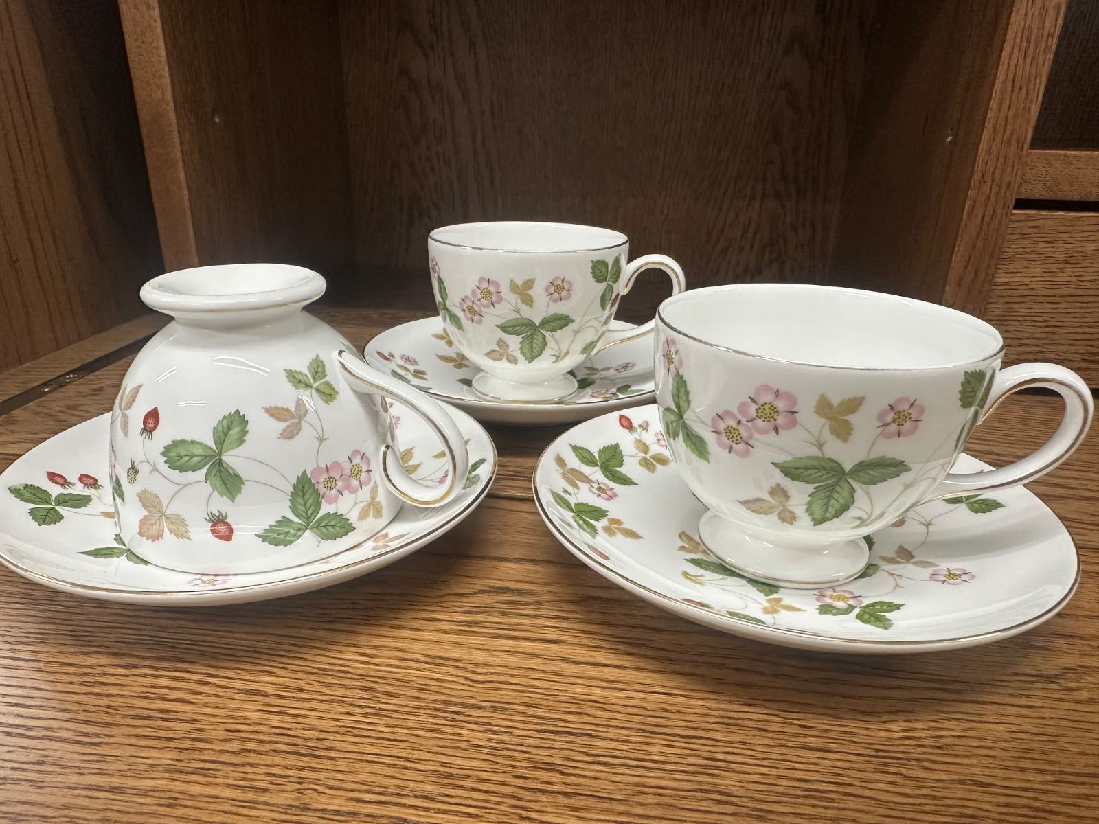 中古品】【3客セット】 ウェッジウッド Wedgwood ティーカップ