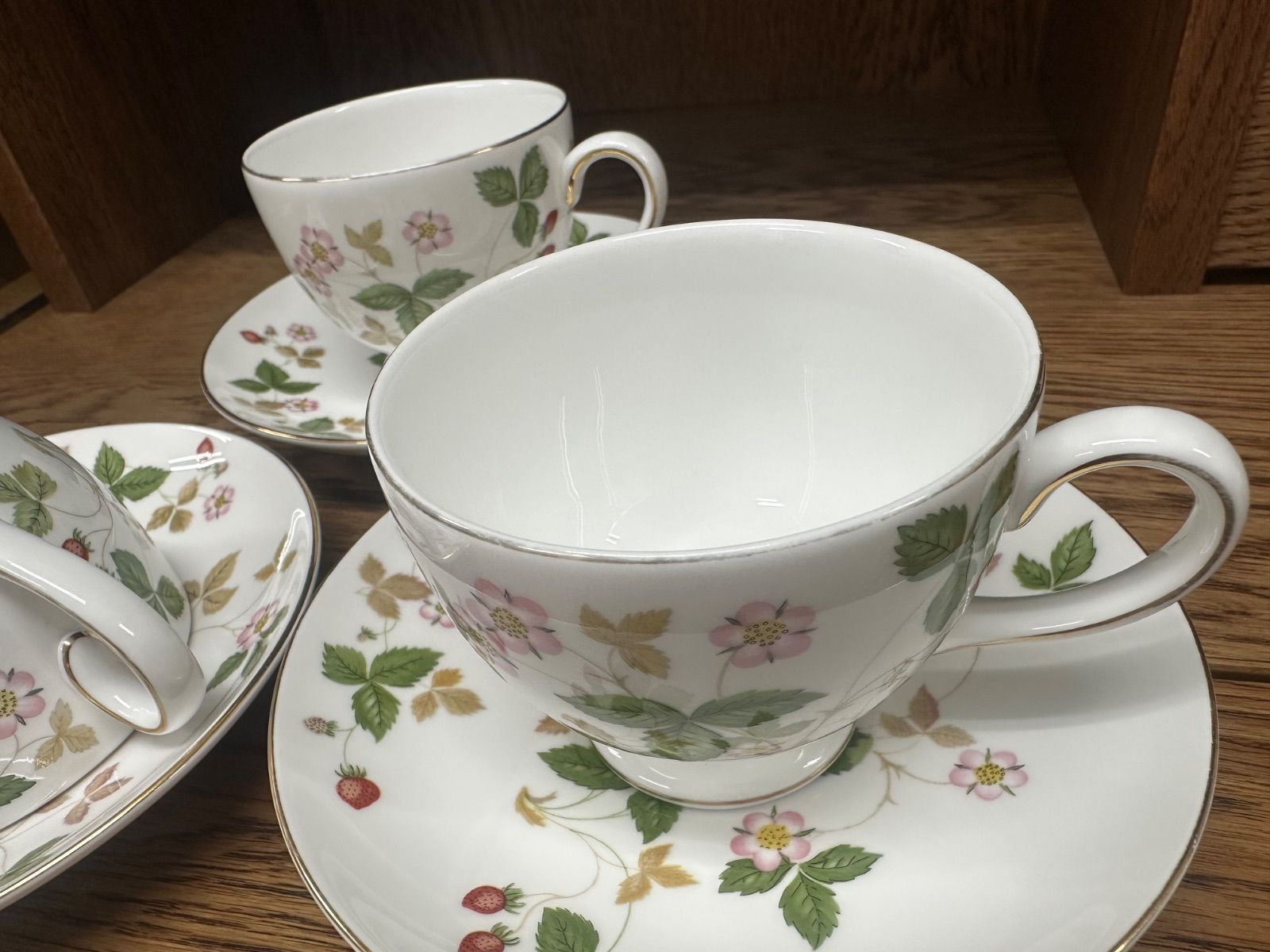 中古品】【3客セット】 ウェッジウッド Wedgwood ティーカップ