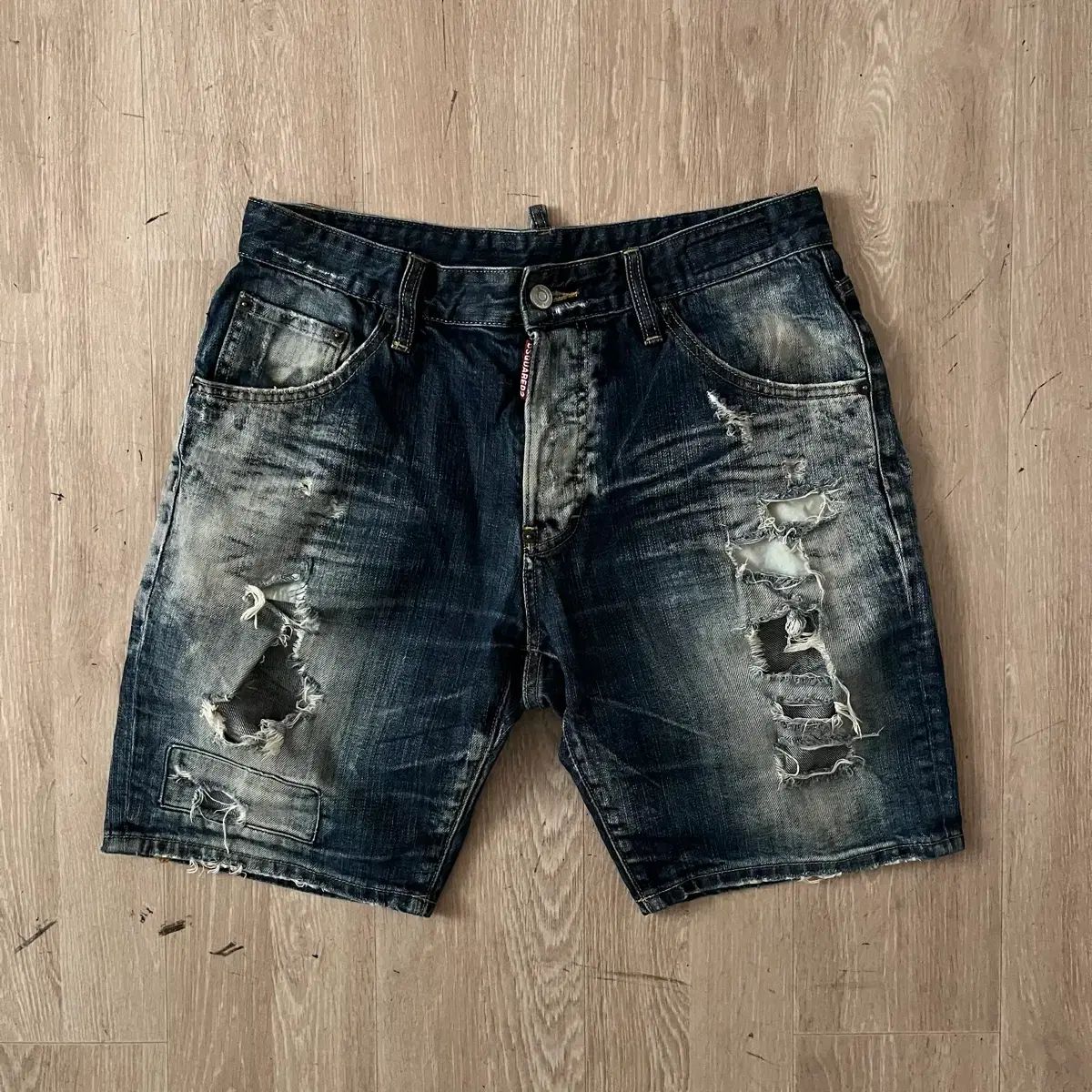 DSQUARED2 ディースクエアード2 ダメージ ウォッシュ デニム ハーフ