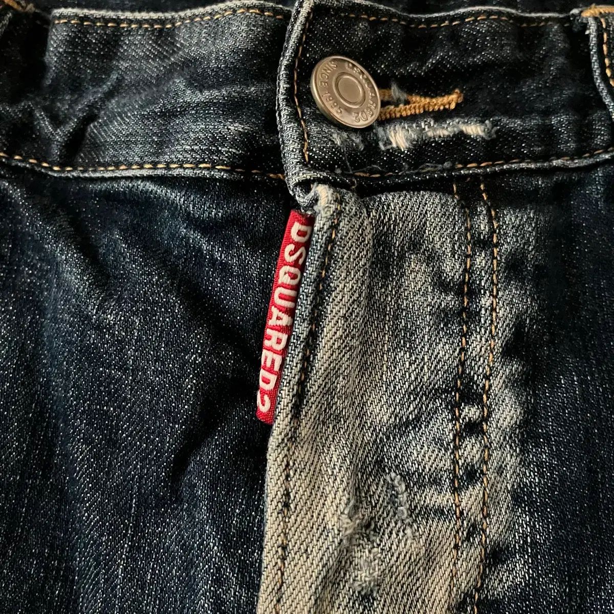 DSQUARED2 ディースクエアード2 ダメージ ウォッシュ デニム ハーフ 