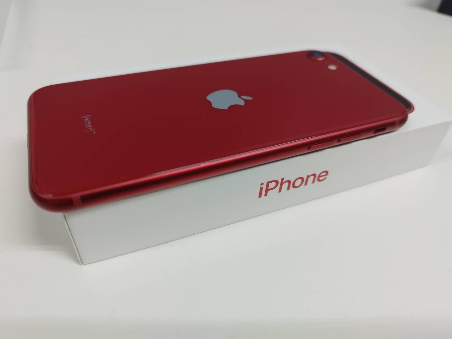 美品 iPhone SE3 128GB レッド SIMフリー - メルカリ