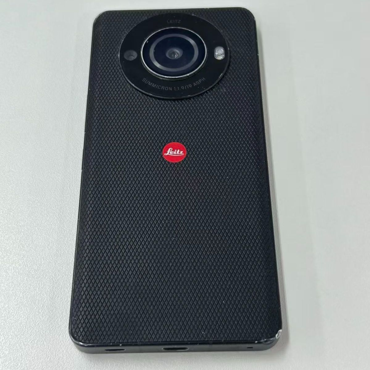 Leitz Phone 3 本体 ジャンク ジャンク】Leitz phone 3 液晶割れ・充電不良 - メルカリ
