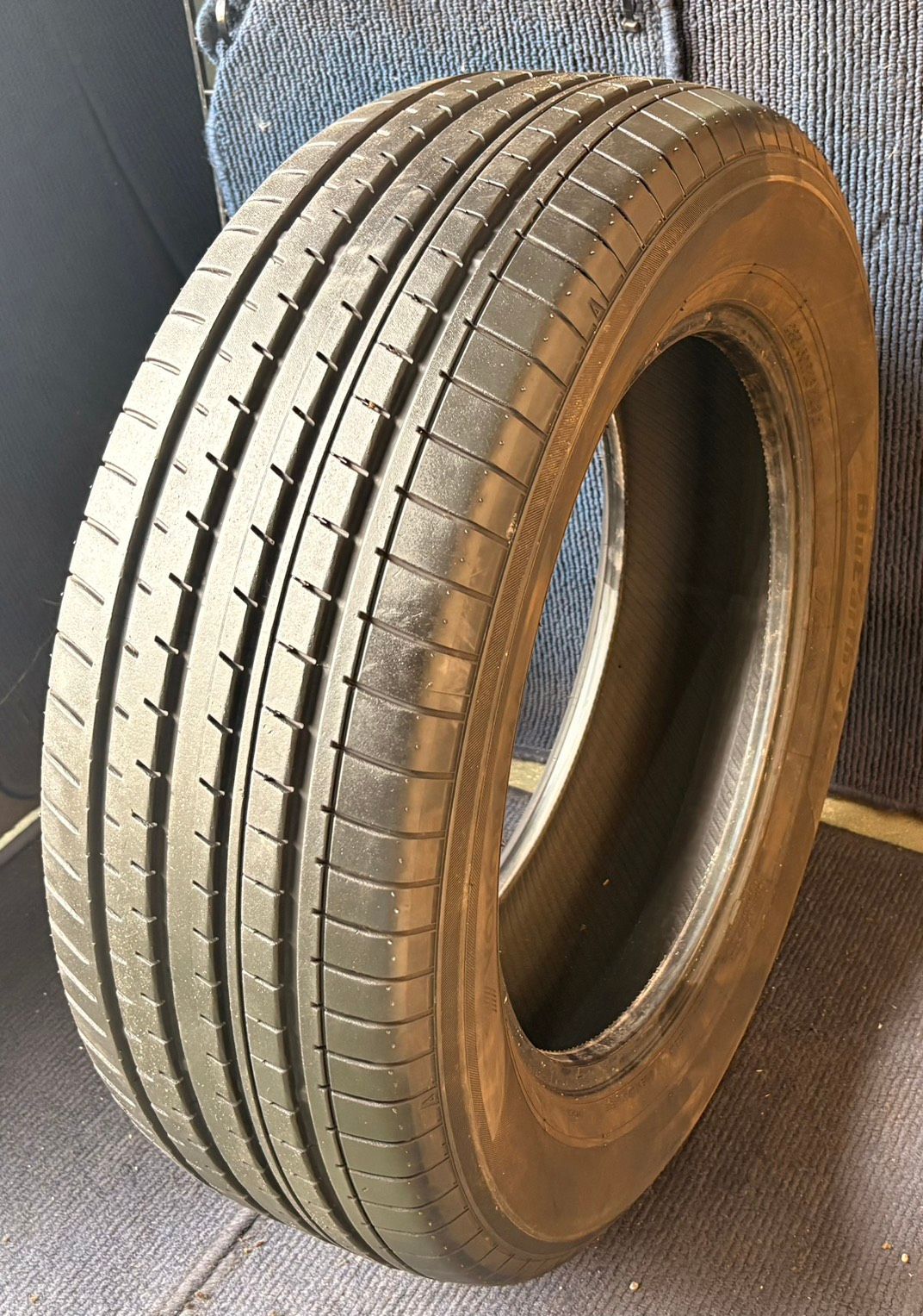 ☆送料無料☆【2023年製造】【溝8.5分山】YOKOHAMA BluEarth-XT AE61 1本 235/60R18 ASP3712