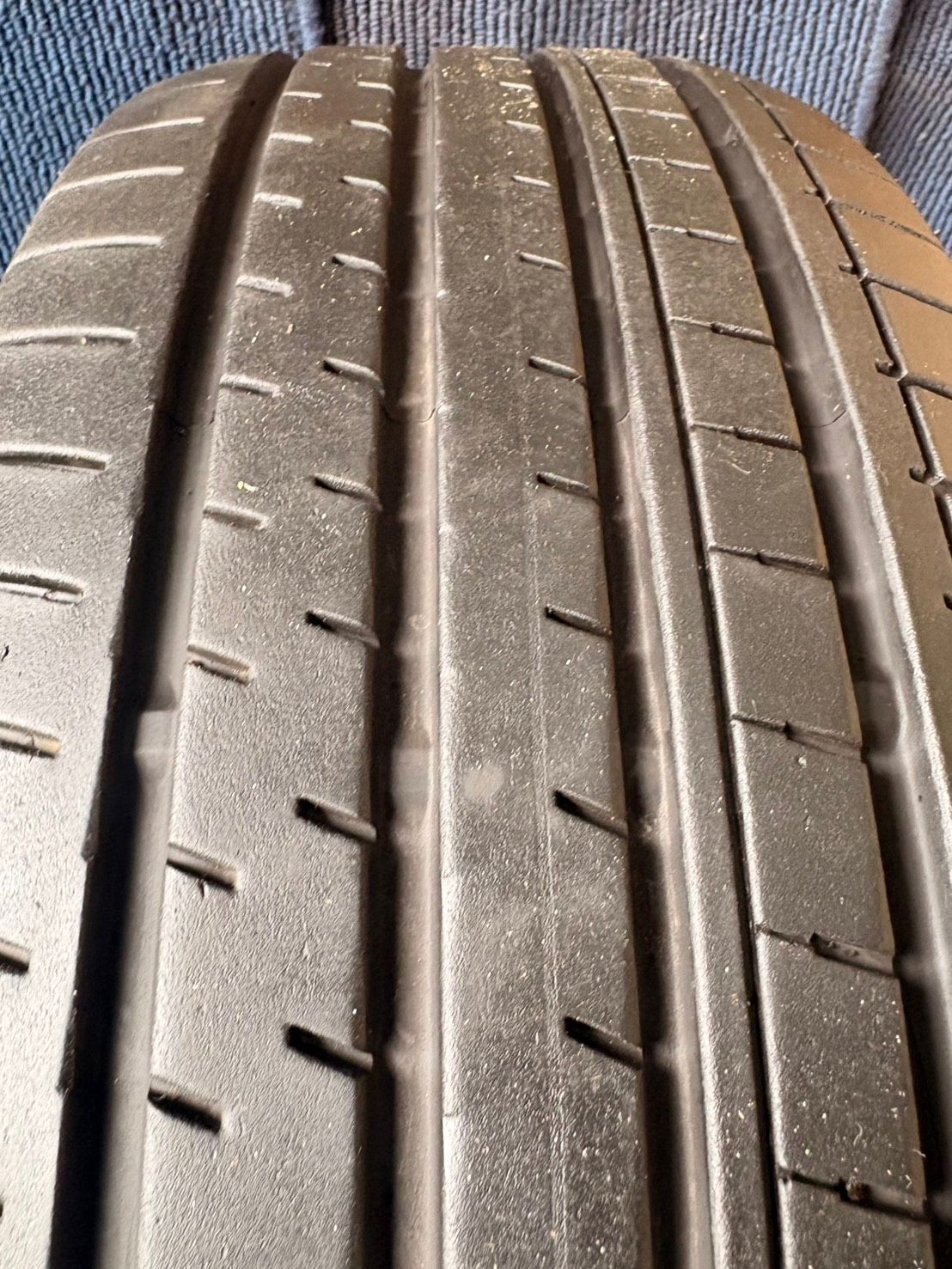☆送料無料☆【2023年製造】【溝8.5分山】YOKOHAMA BluEarth-XT AE61 1本 235/60R18 ASP3712