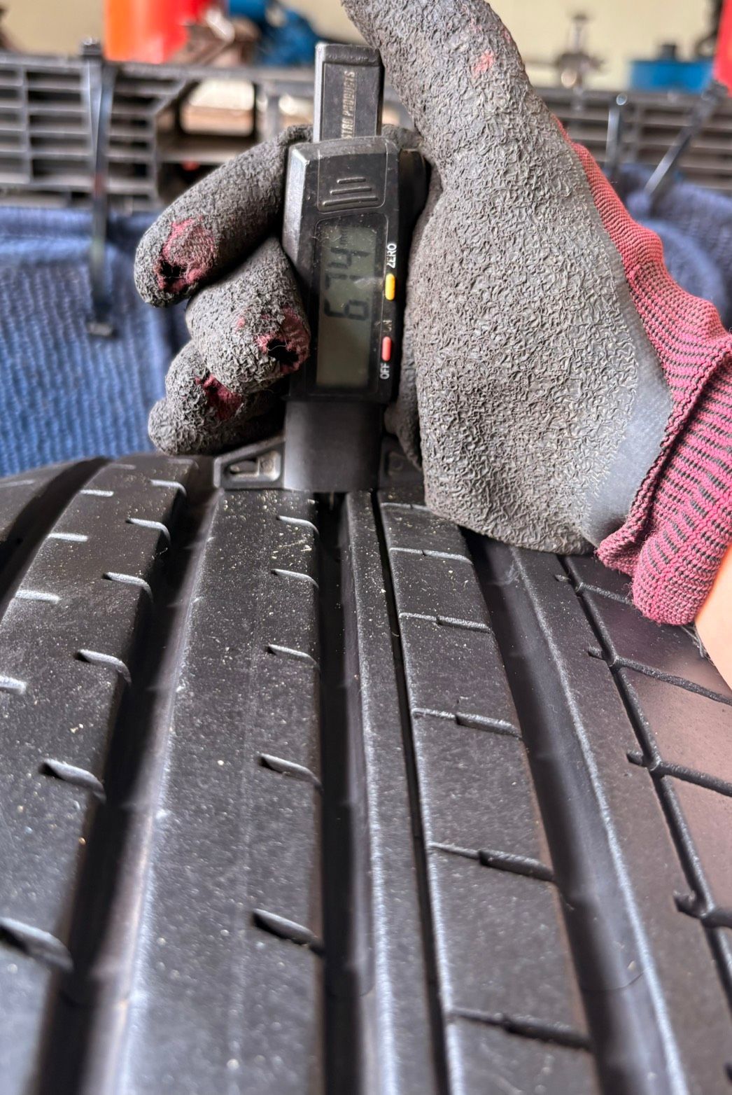 ☆送料無料☆【2023年製造】【溝8.5分山】YOKOHAMA BluEarth-XT AE61 1本 235/60R18 ASP3712