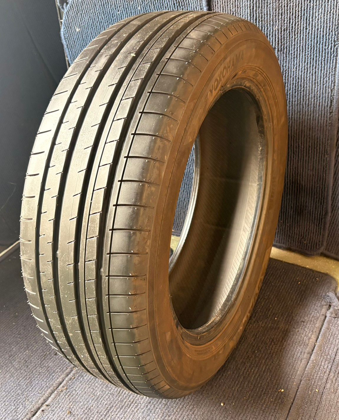 ☆送料無料☆【2023年製造】【溝8分山】YOKOHAMA ADVAN V61 1本 225/55R18 ASP3714
