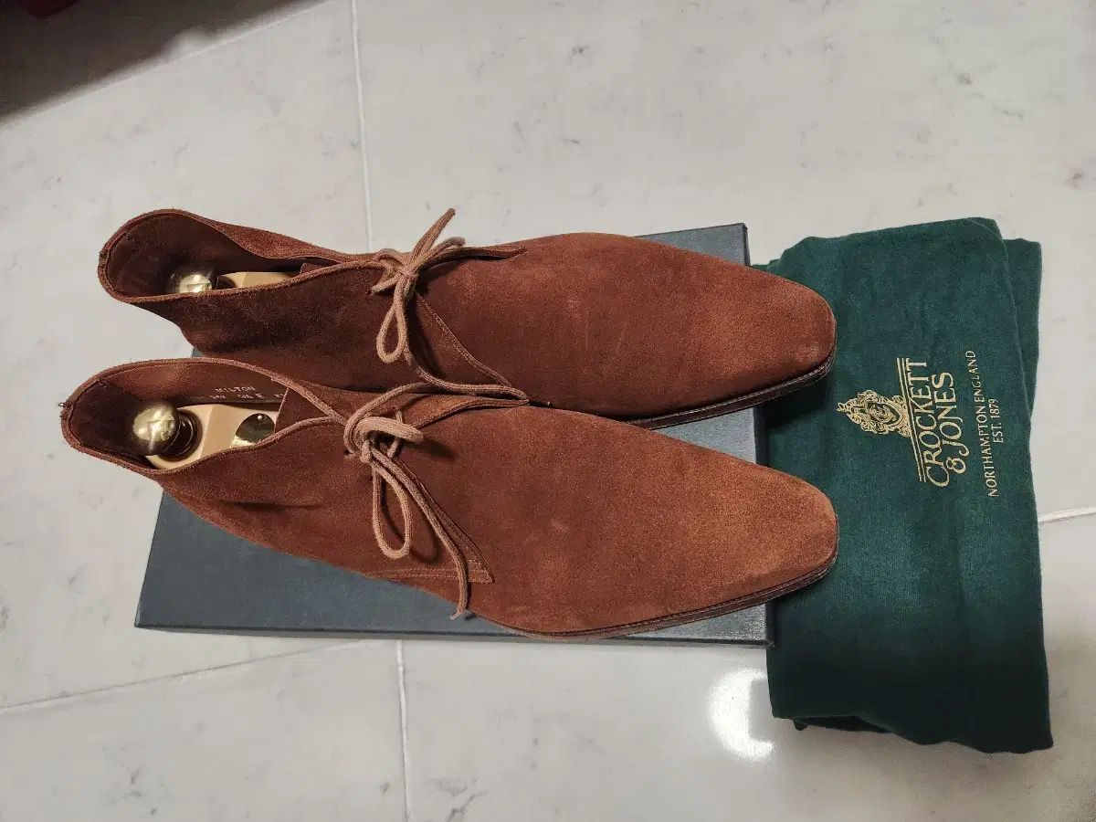 クロケット アンド ジョーンズ MILTON UK 9 5E スウェード チャッカ 