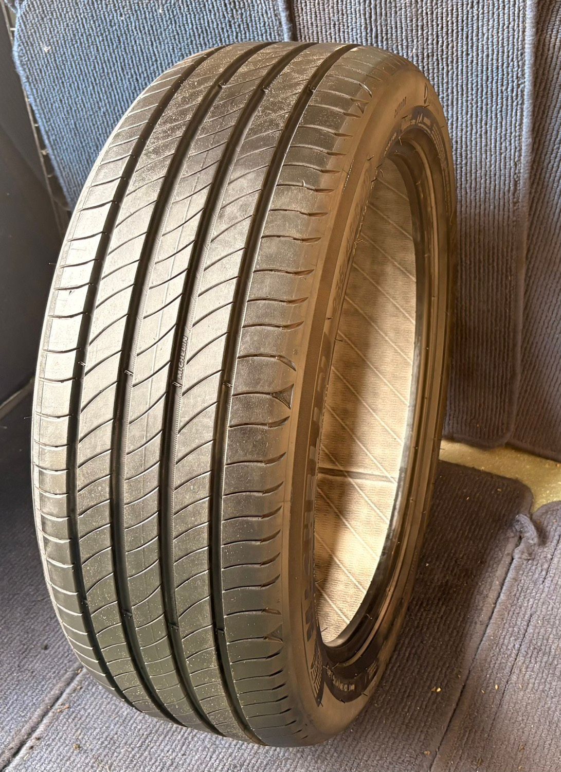 ☆送料無料☆【2023年製造】【溝8分山】MICHELIN PRIMACY4 1本 235/45R20 ASP3715