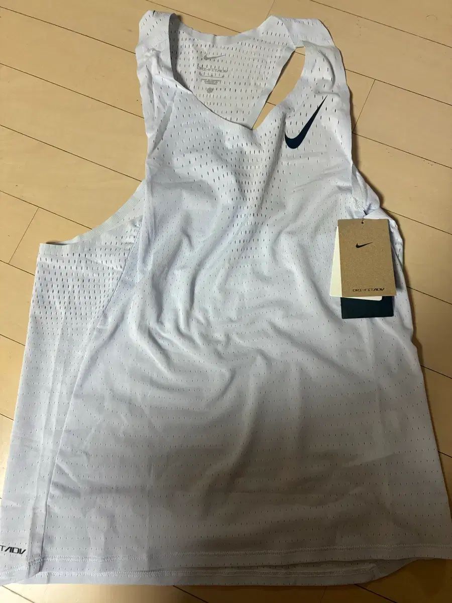 NIKE ナイキ エアロスイフト シングレット M 新品