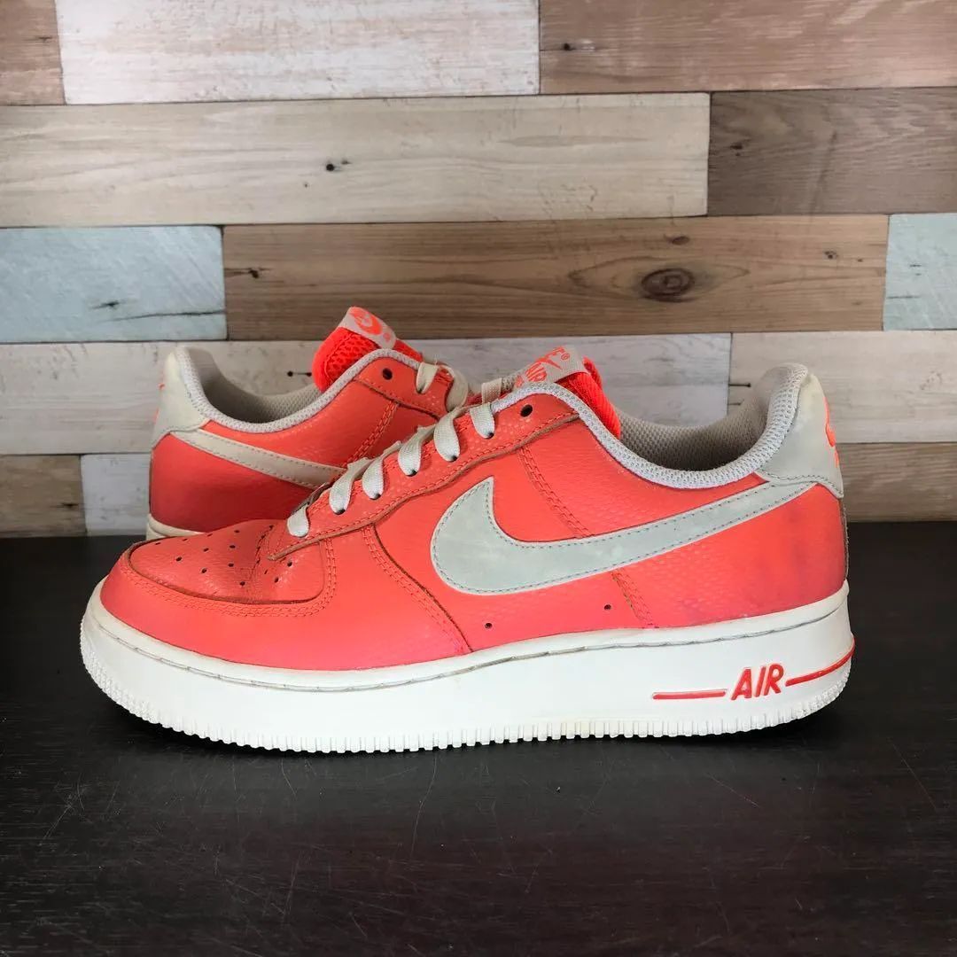 NIKE AIR FORCE 1 07 ナイキ エア フォース 1 オレンジ ホワイト 白