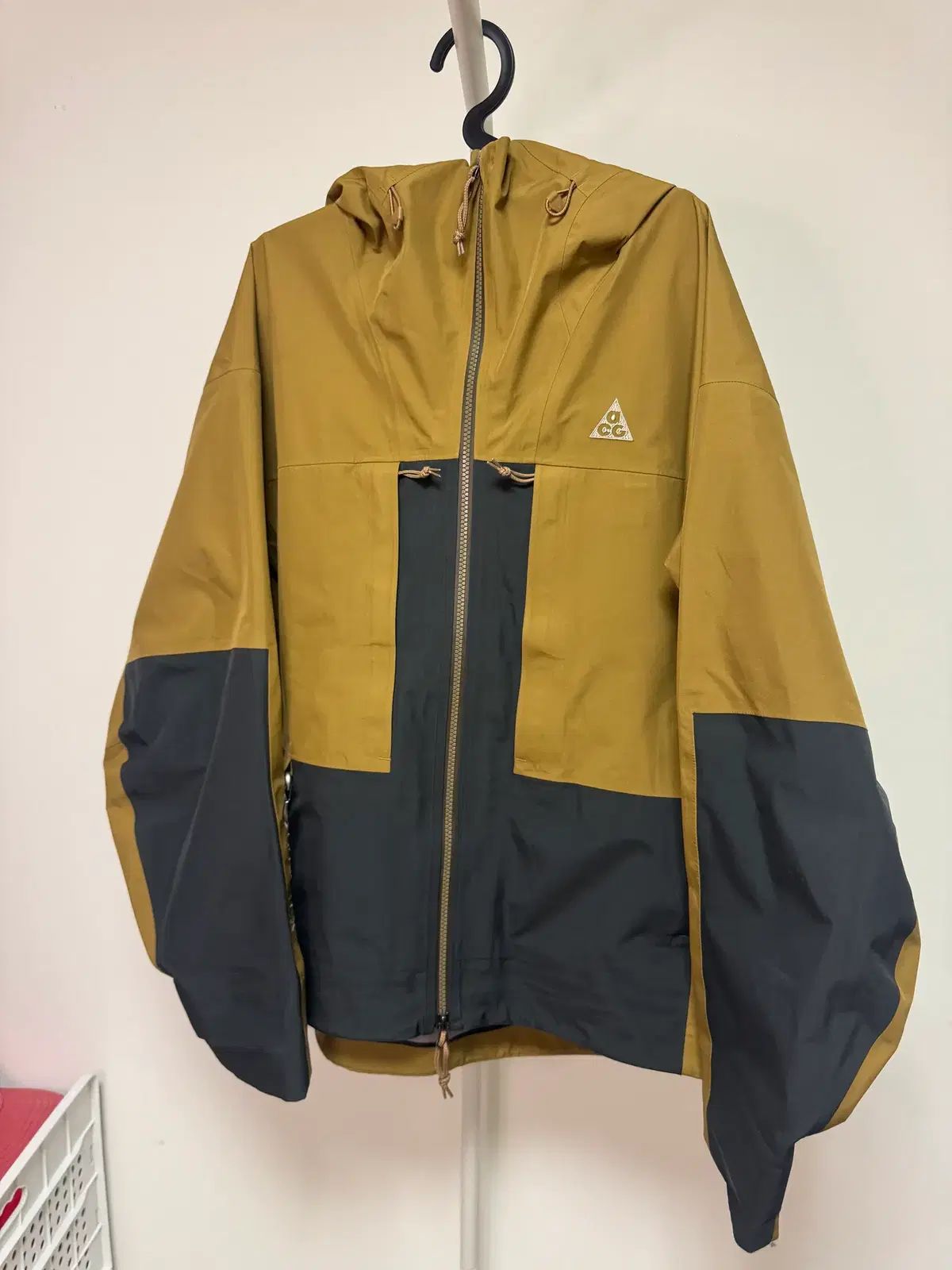 NIKE ACG GORE-TEX'ミザリー・リッジ'シェルジャケット ゴールデンベージュ L