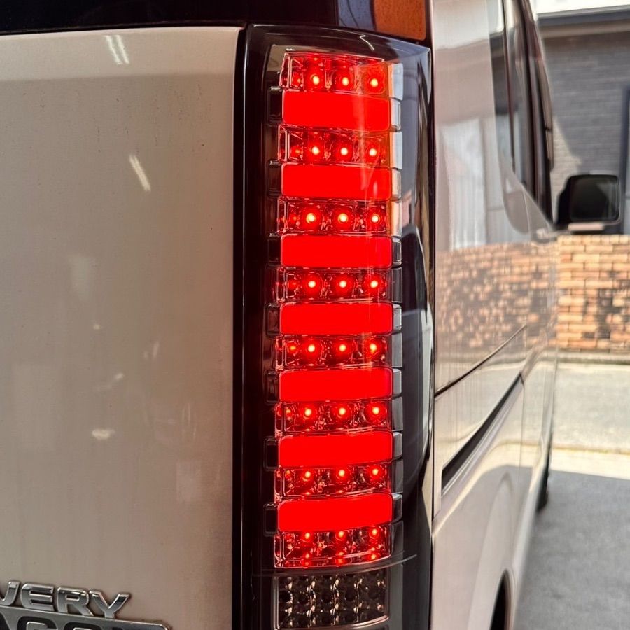REIZ製 DA64W エブリィワゴン LEDテール　　　左右セット 　中古品 DA64W エブリイワゴン オールLEDテールランプ 左右セット REIZ風