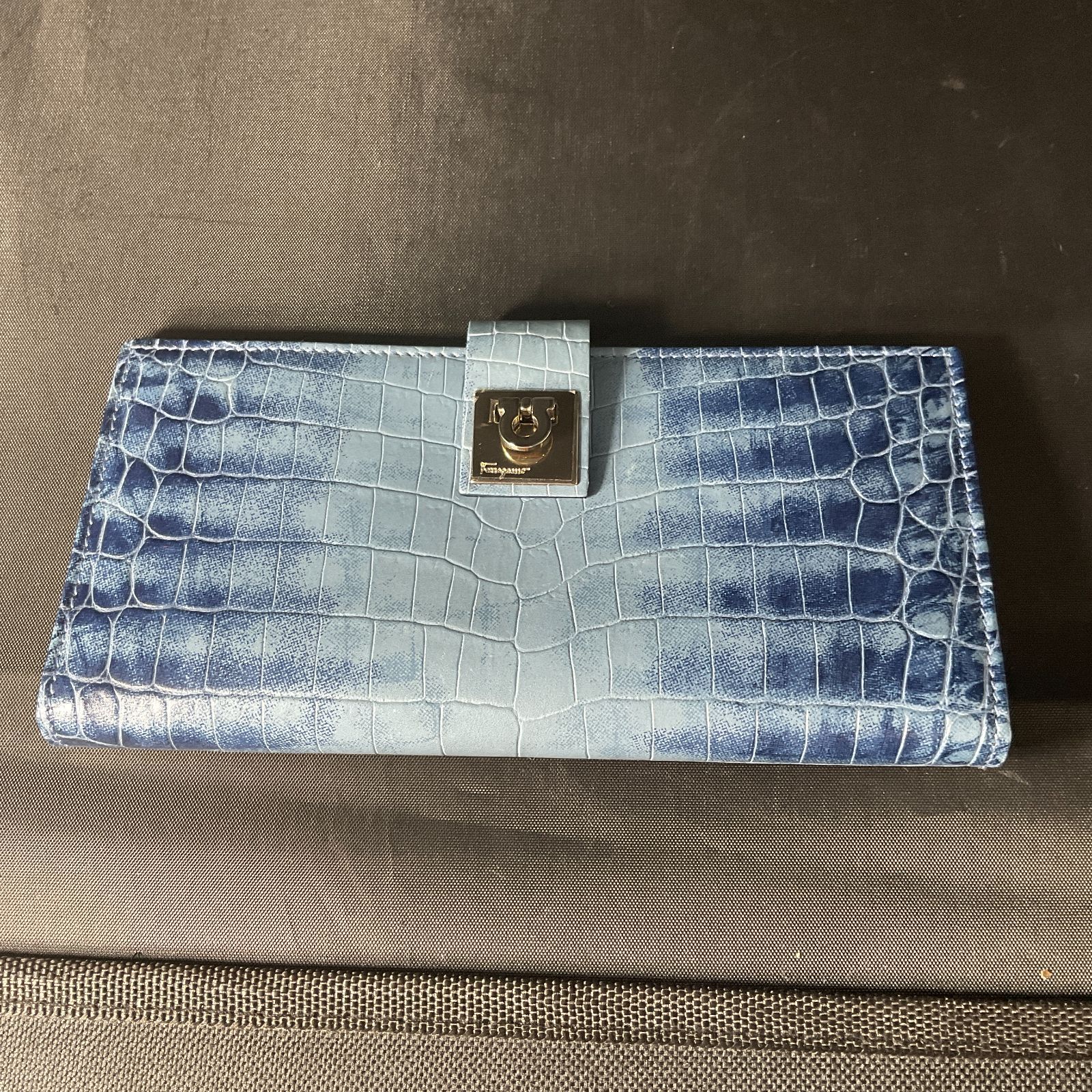 サルヴァトーレフェラガモ 　 財布 B26060760