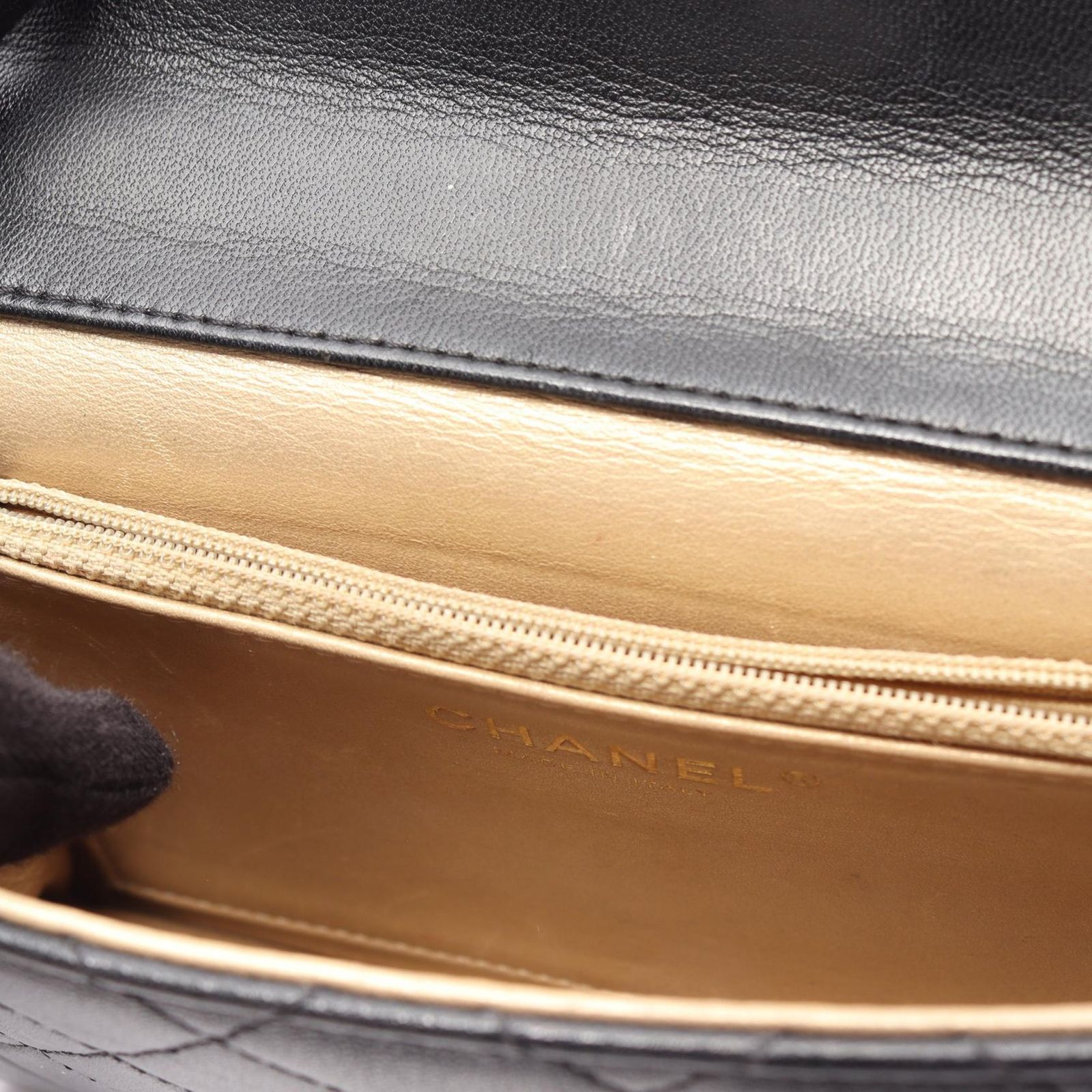 シャネル CHANEL ショルダーバッグ マトラッセ ブラック ラムスキン（羊革） マトラッセ チェーンショルダー レディース Used A