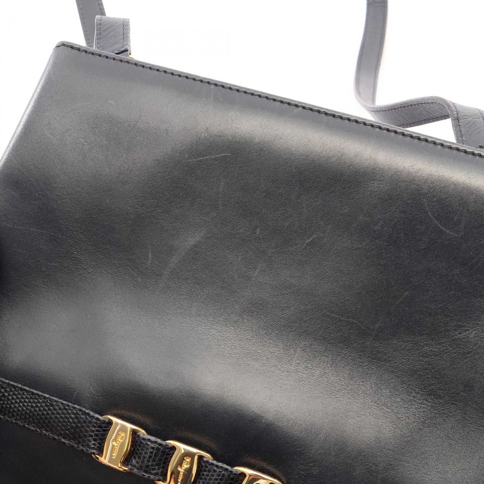 サルヴァトーレフェラガモ Salvatore Ferragamo ショルダーバッグ 