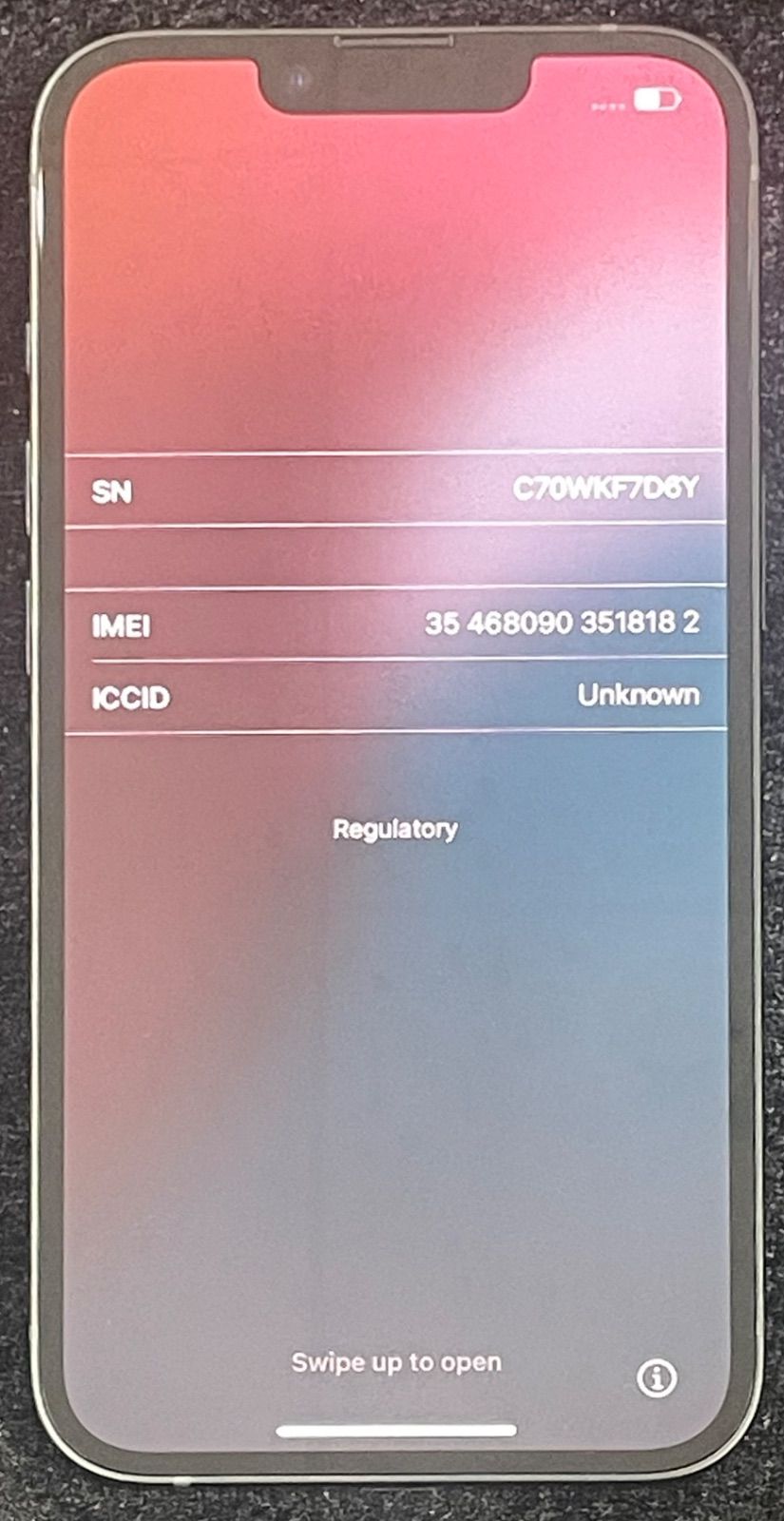 au iPhone 16e 128GB デモ機 中古 スマホ - メルカリ