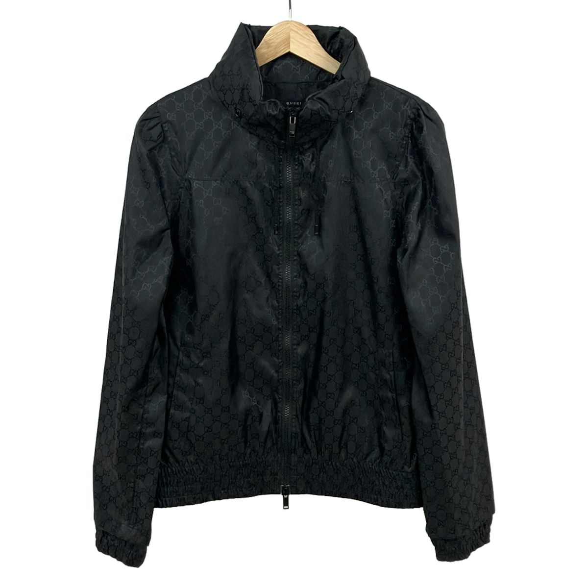 GUCCI(グッチ) ブルゾン サイズL レディース美品 - 214575 XT135 黒 長袖/GG柄/収納式フード/春/秋
