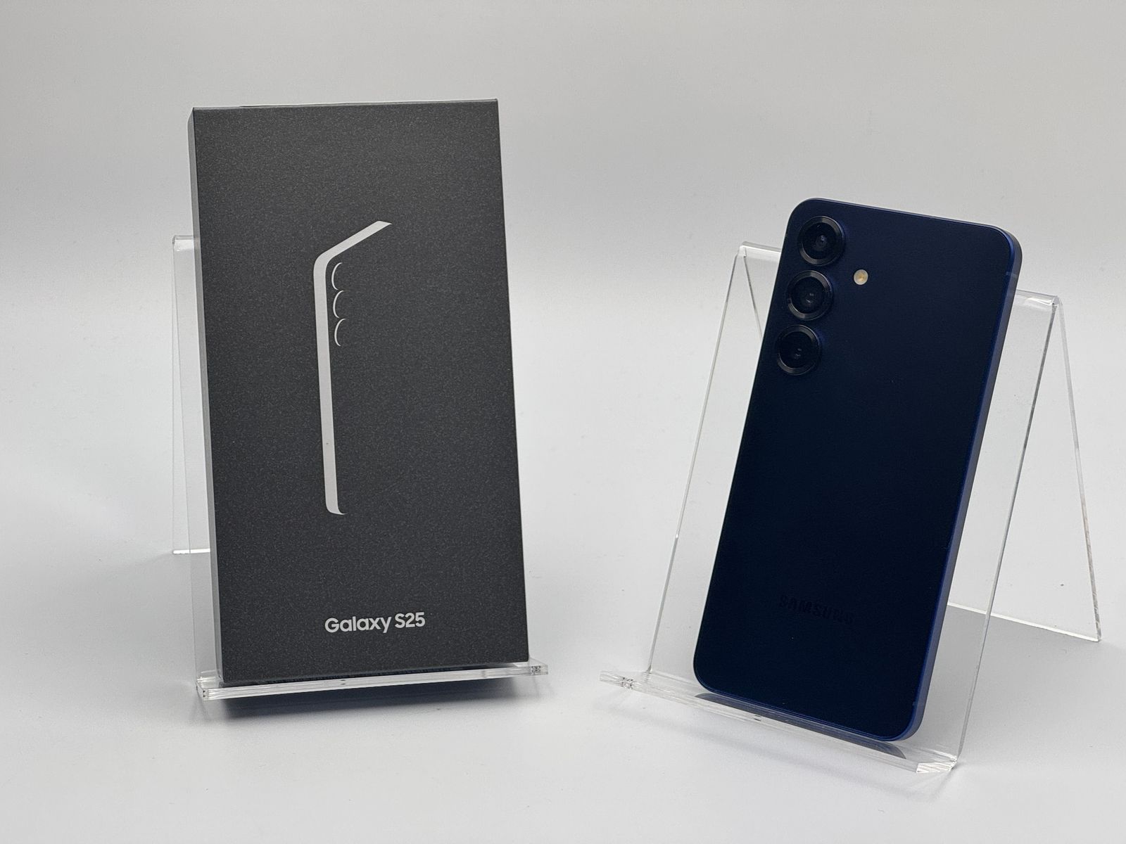 【中古B】Galaxy S25 SM-S931Q 256GB アイシーブルー SIMフリー 白ロム