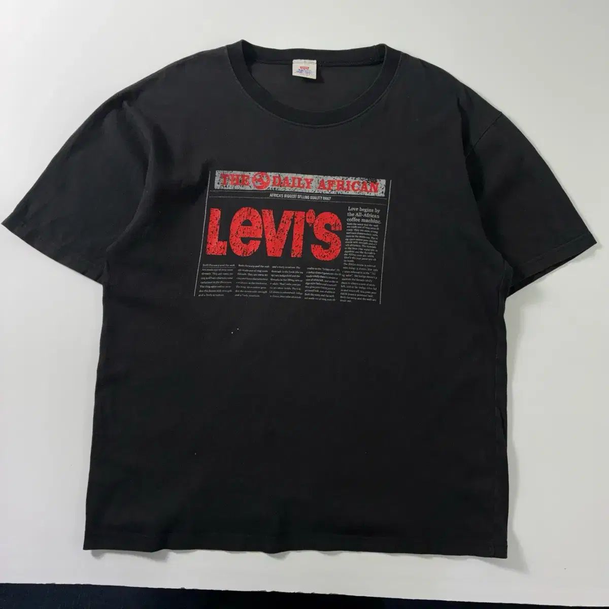 Levi's リーバイス マガジン グラフィック ブラック 半袖Tシャツ