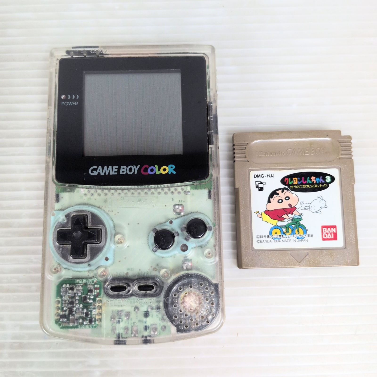 ゲームボーイカラー 本体　CGB-001 　クレヨンしんちゃん3ソフト付