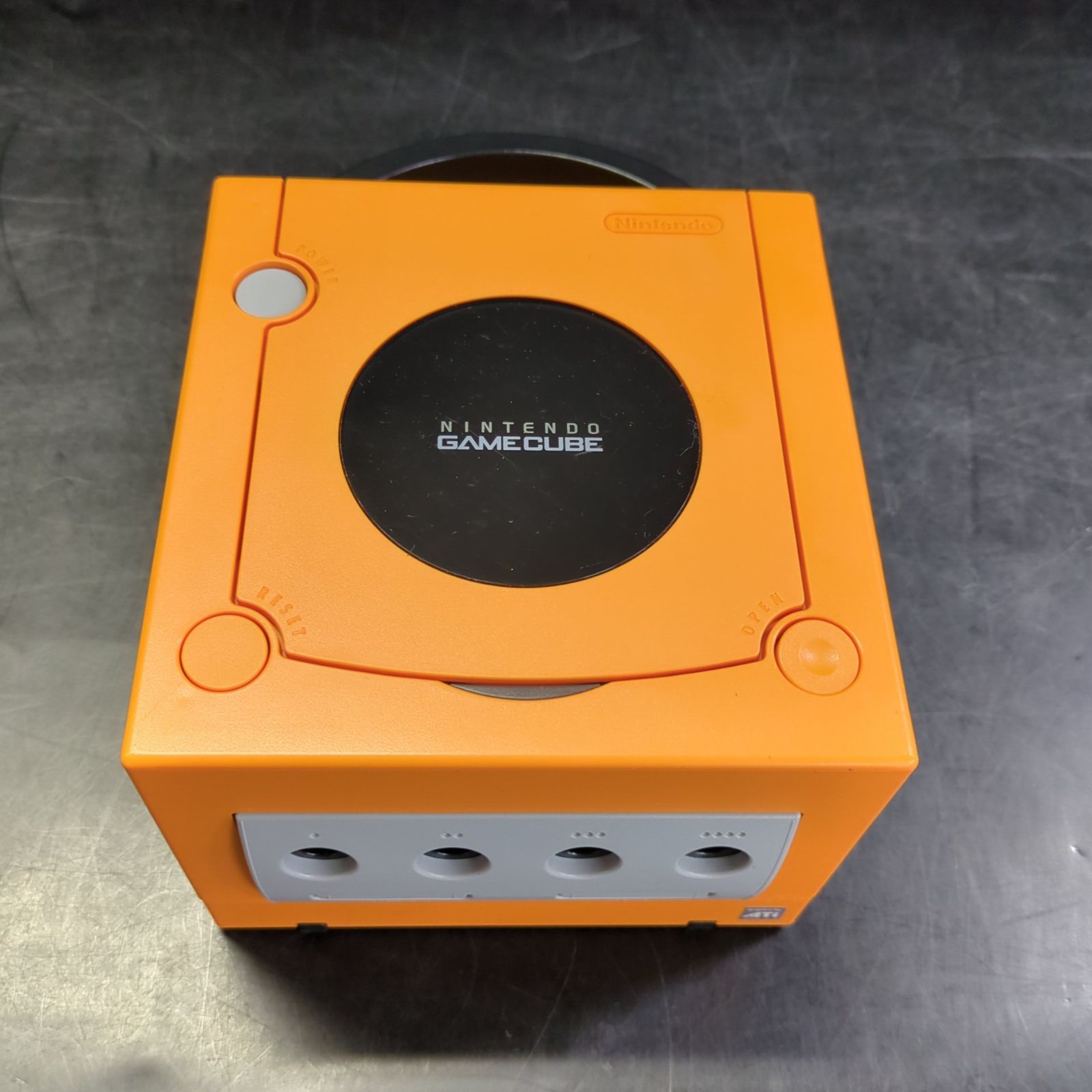 D45415】[ジャンク品] ニンテンドー ゲームキューブ オレンジ GAMECUBE