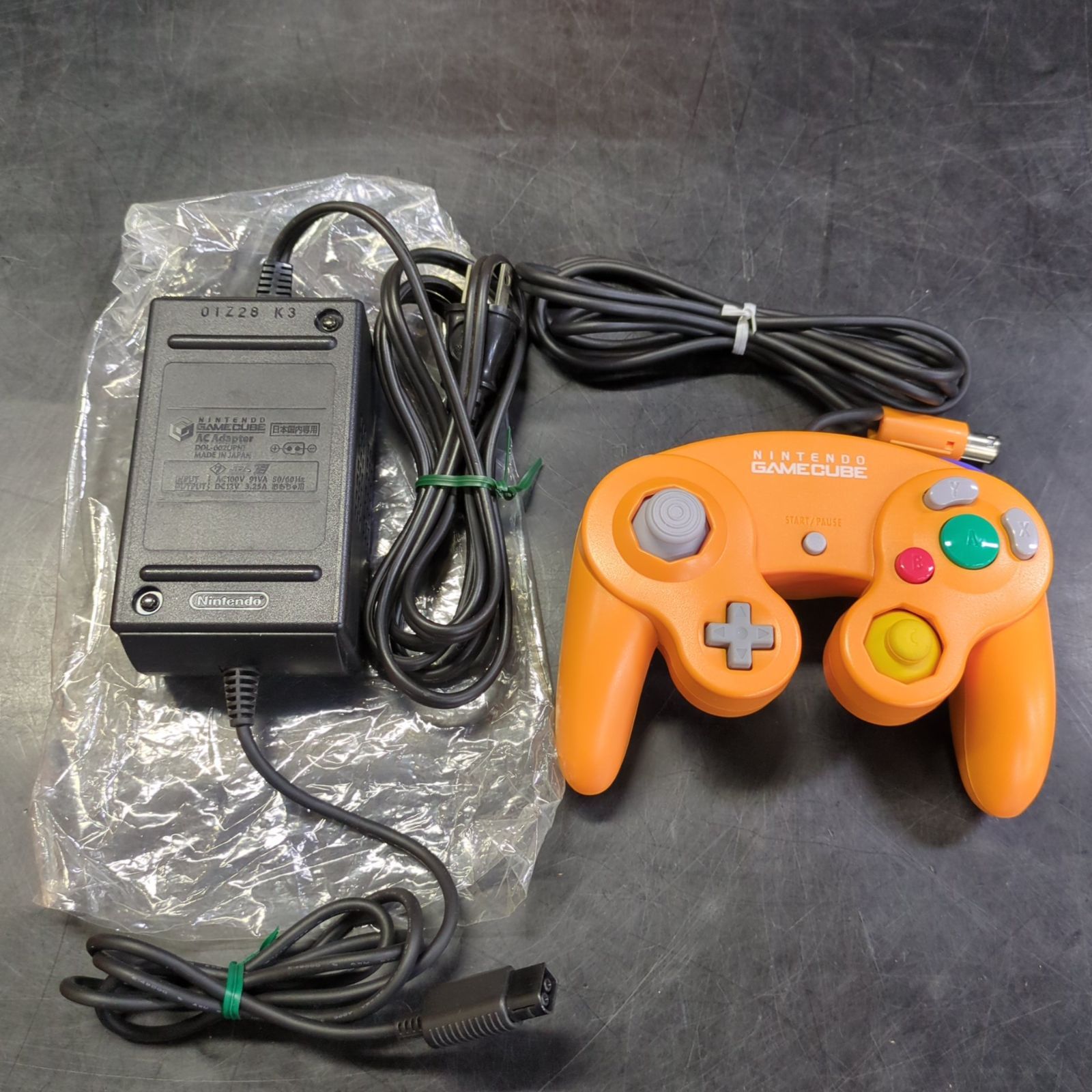 D45415】[ジャンク品] ニンテンドー ゲームキューブ オレンジ GAMECUBE