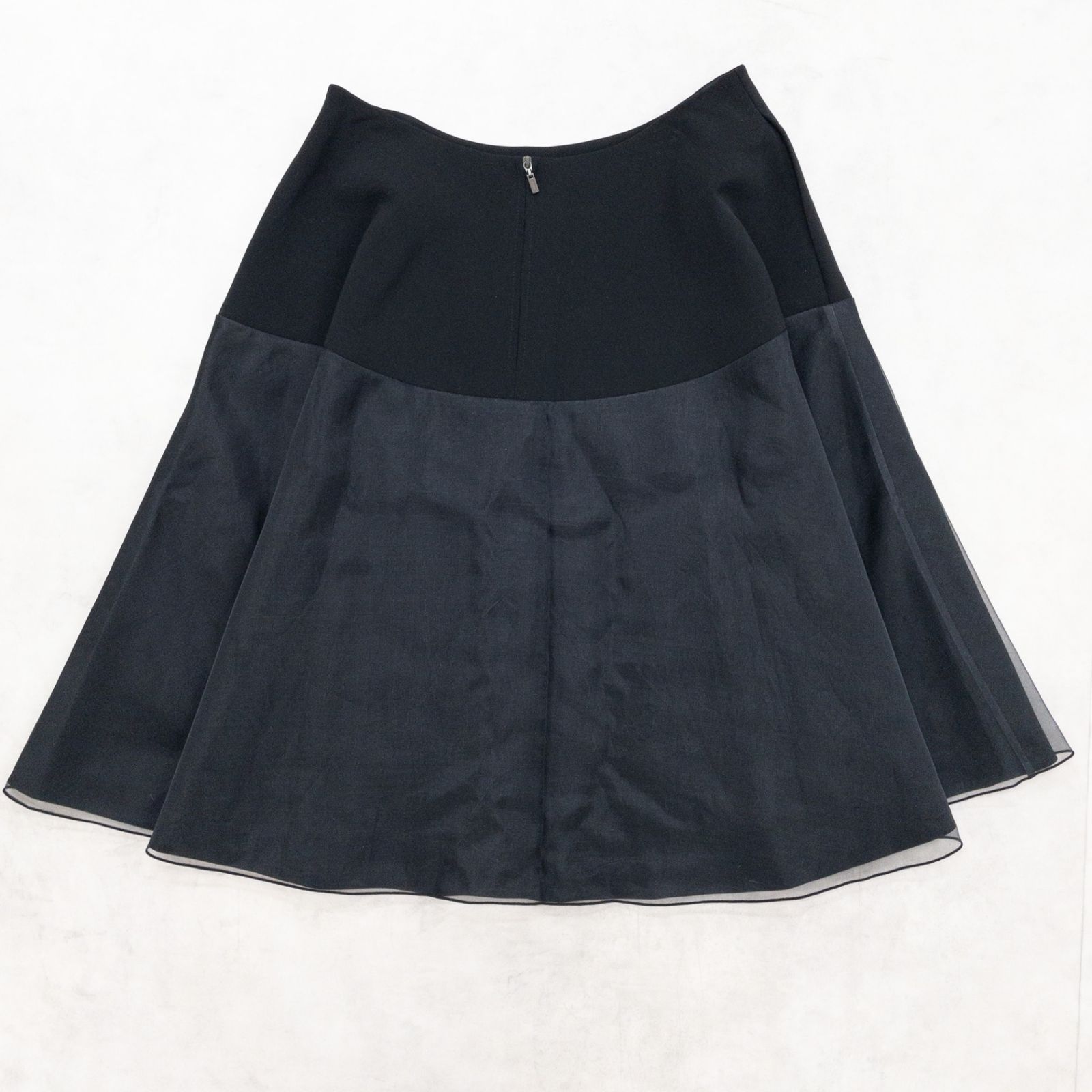 FOXEY NEW YORK 黒のチュールプリーツスカート 40サイズ FOXEY NEW YORK 黒のチュールプリーツスカート 40サイズ FOXEY NEW