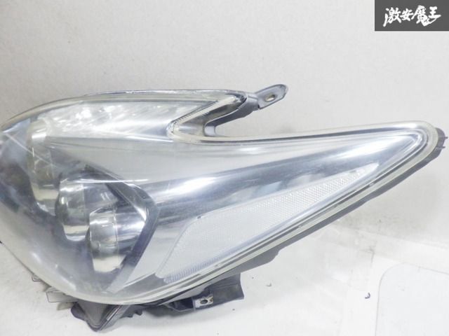 ストア出品】トヨタ純正 ZVW30 プリウス 前期 LED ヘッドライト ヘッド