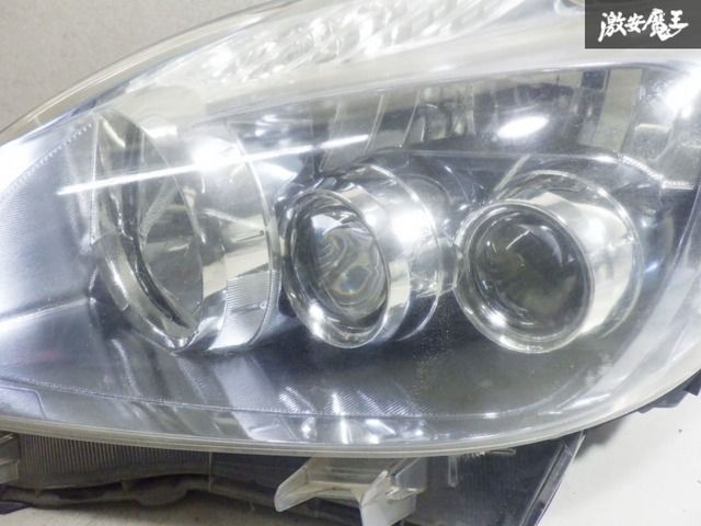 ストア出品】トヨタ純正 ZVW30 プリウス 前期 LED ヘッドライト ヘッド