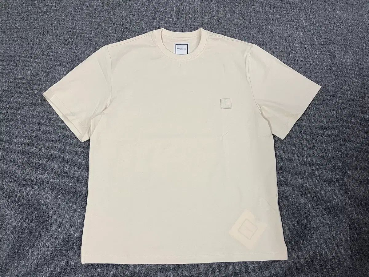 WOOYOUNGMI ウーヨンミ フラワー プリント バックロゴ Tシャツ アイボリー