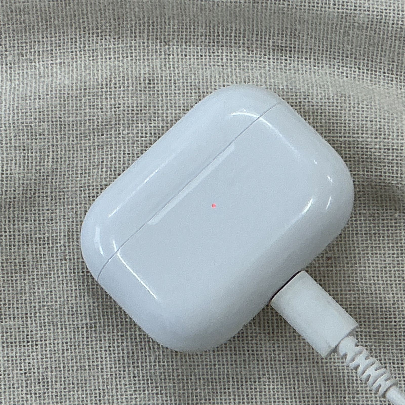 Apple AirPods Pro 第2世代 充電ケースのみ A2968 通電確認済み 中古