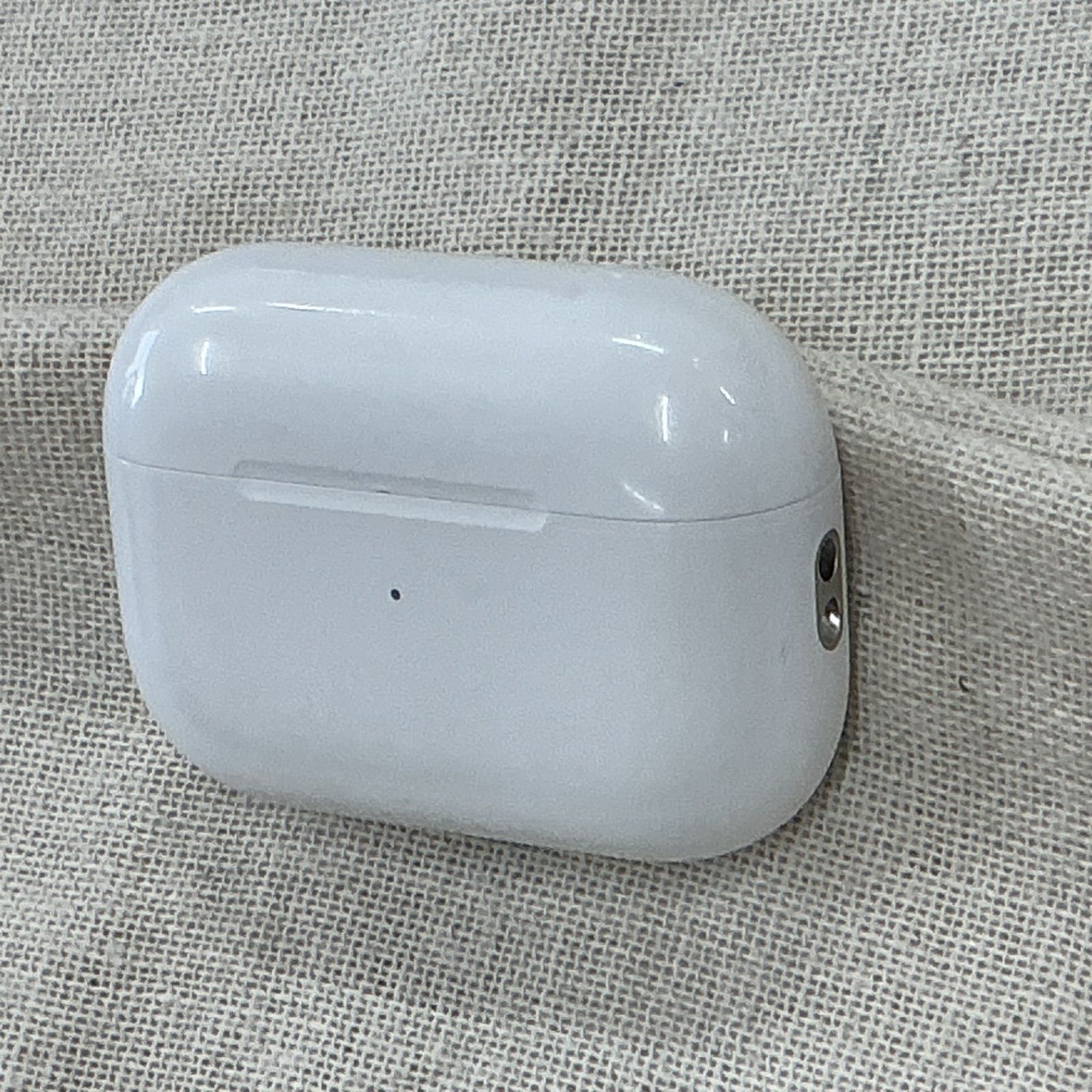 Apple AirPods Pro 第2世代 充電ケースのみ A2968 通電確認済み 中古