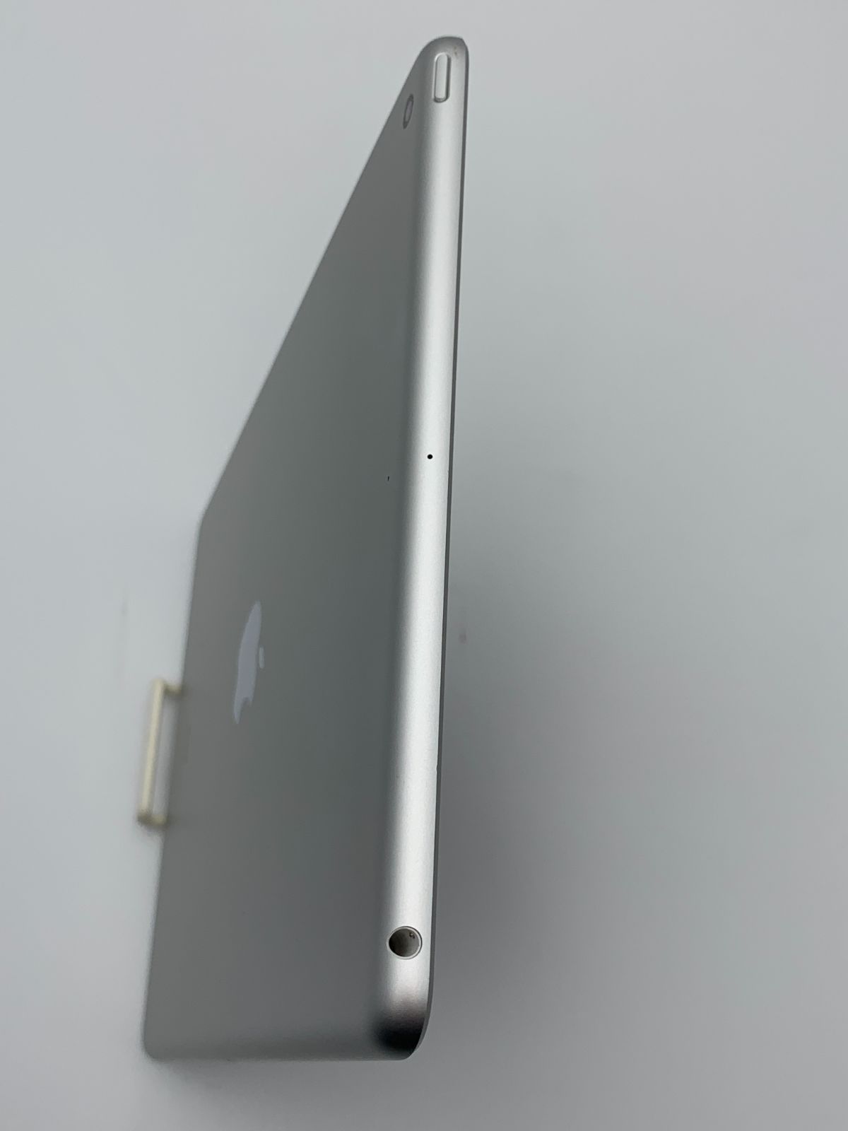 【中古・キズ有】iPad 10.2インチ 第9世代(2021) Wi-Fiモデル 256GB MK2P3J/A シルバー（10日間保証）