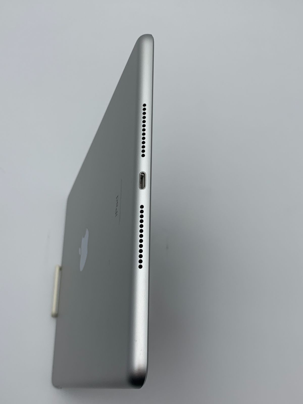 【中古・キズ有】iPad 10.2インチ 第9世代(2021) Wi-Fiモデル 256GB MK2P3J/A シルバー（10日間保証）