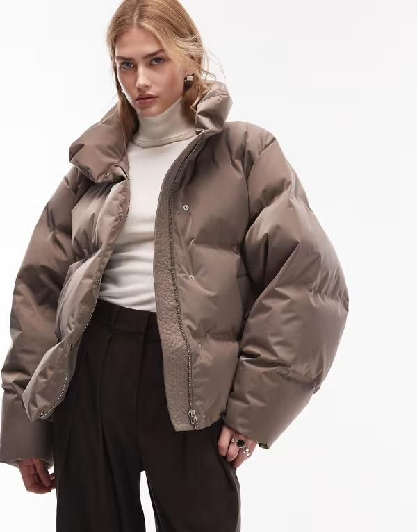 アンドアザーストーリーズ レディース アウター コート ダウン ジャケット Other Stories short padded down feather jacket in mole Mole Br