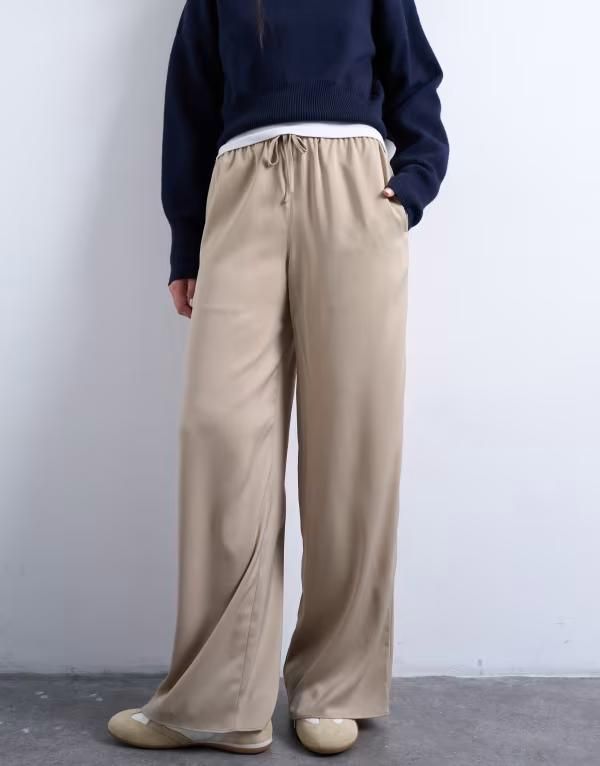 トップショップ レディース ボトムス カジュアルパンツ ワイドレッグ パンツ サテン Topshop satin tie waist wide leg pants in champagne Champ