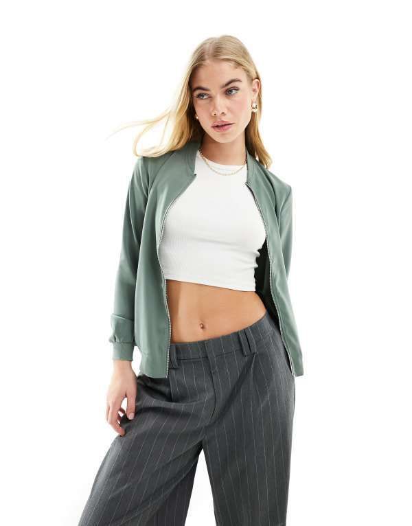 ヴェロモーダ レディース アウター ジャケット・ブルゾン ジャケット Vero Moda lightweight zip front bomber jacket Laurel Wreath グリーン