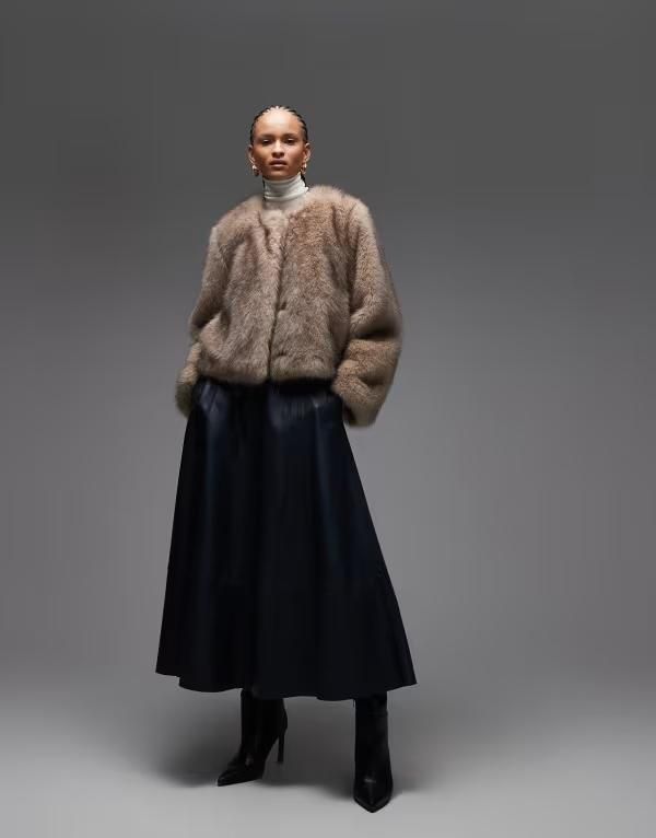 アンドアザーストーリーズ レディース アウター ジャケット・ブルゾン クロップド Other Stories cropped faux fur jacket BEIGE ベージュ