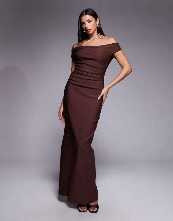 ベスパー レディース トップス ワンピース ギャザー マキシ Vesper off shoulderuched front maxi dress in chocolate チョコレート