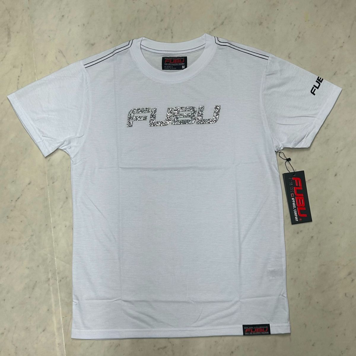 USA仕様 FUBU フブ Bling Bling Tee クラッシュクリスタルストーンロゴ Tシャツ Y207 白 (FBT5)