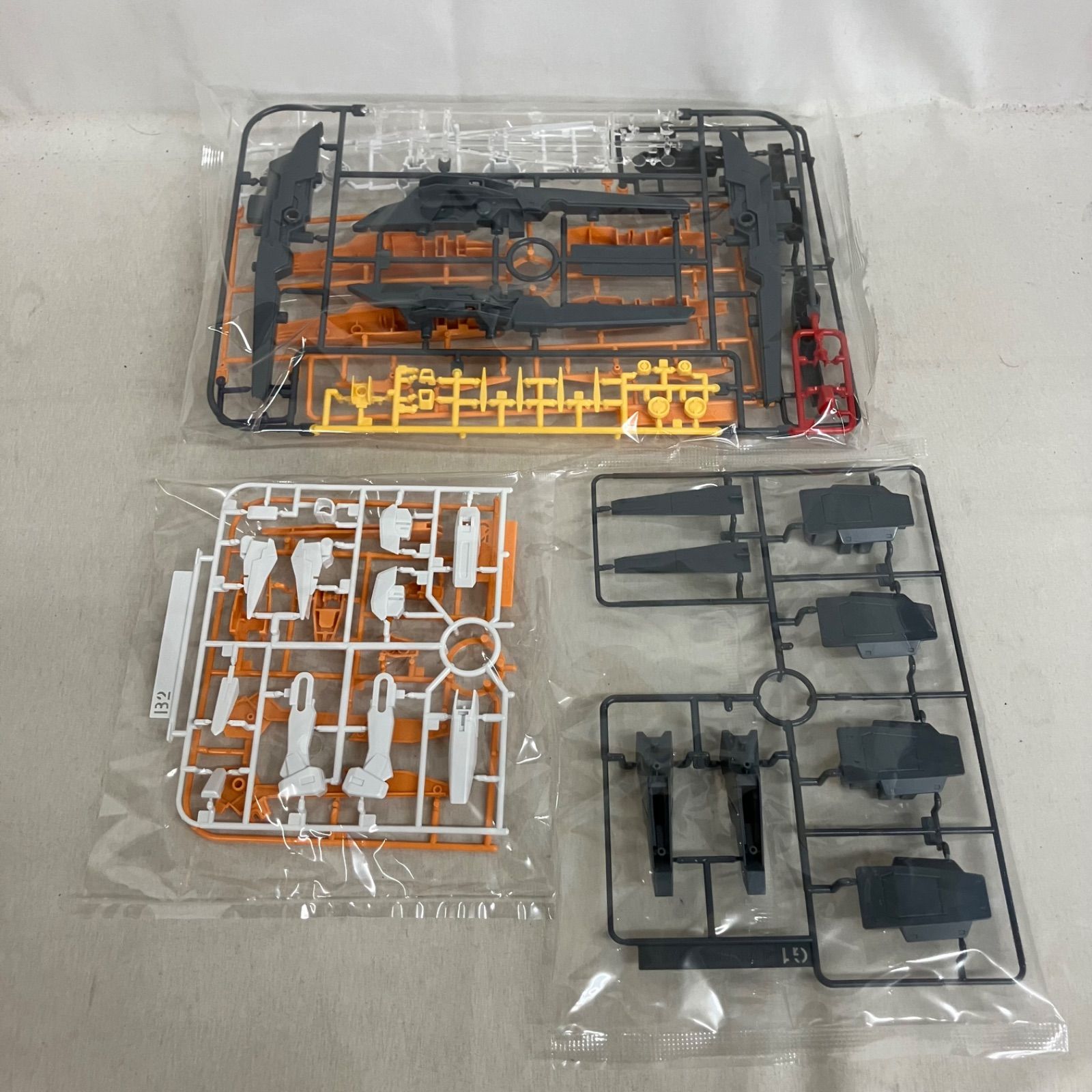 未組立 機動戦士ガンダム00 HG 1/144 ガンダムハルート 最終決戦仕様