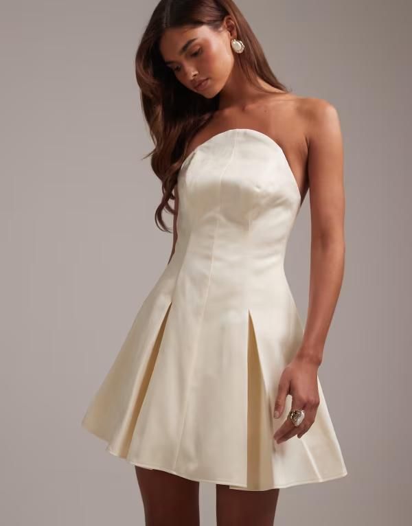 エイソス レディース トップス ワンピース ミニ ストラップレス ASOS DESIGN Bridal crescent neckline strapless mini dress IVORY アイボ